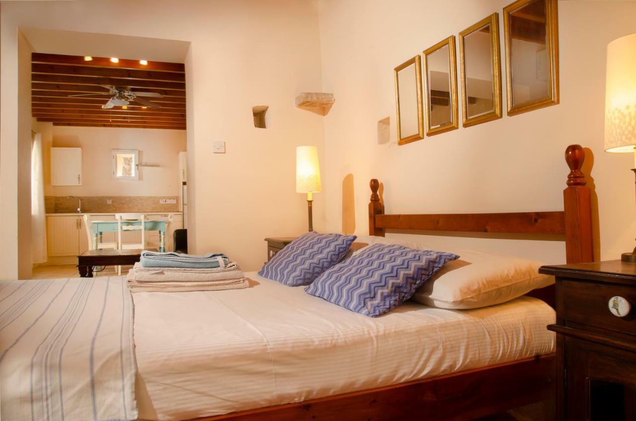 Dolphin Guest House And Studios Tochni Zewnętrze zdjęcie